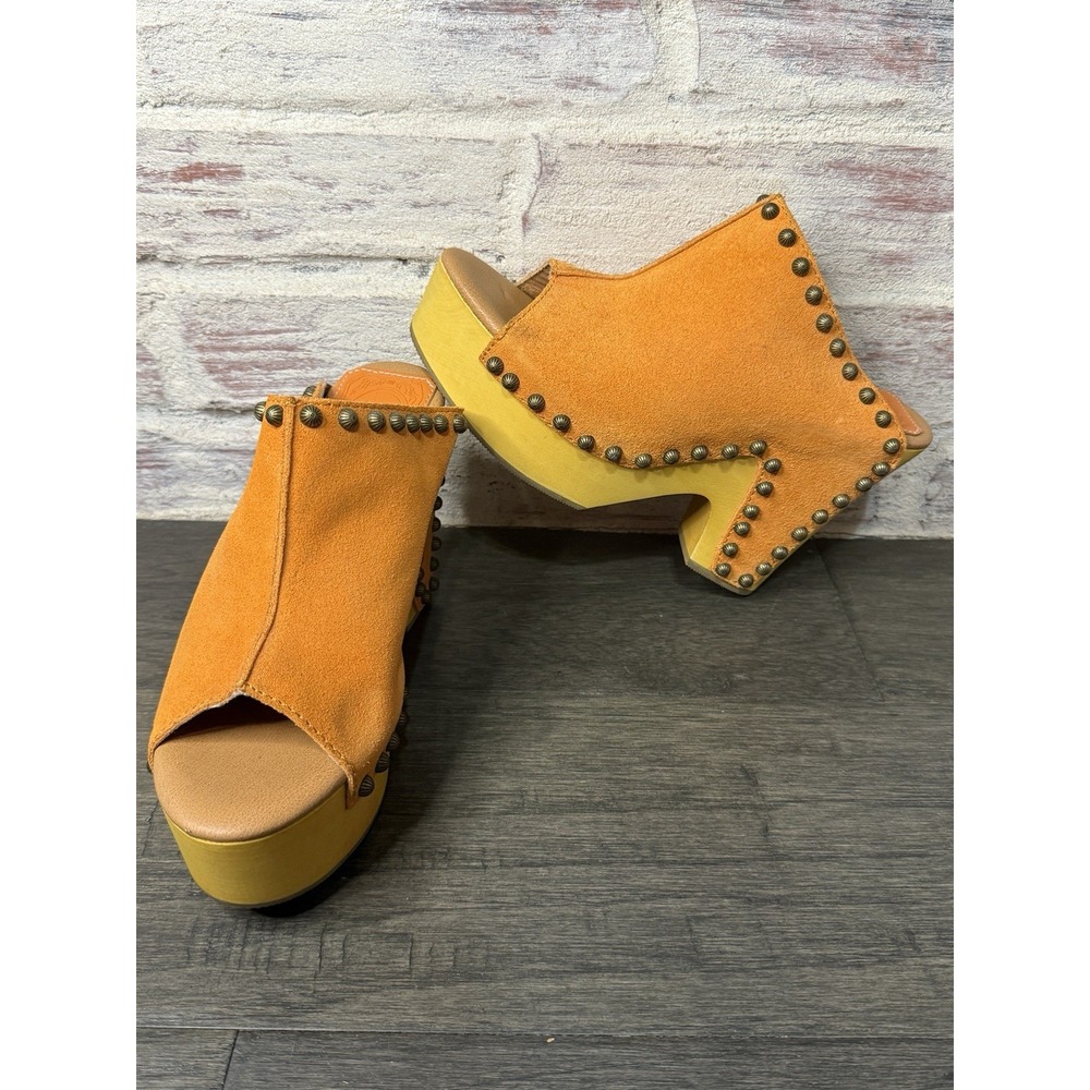 Dingo Peace N' Love Studded Peep Toe Mule Clogs Womens Orange Size 9